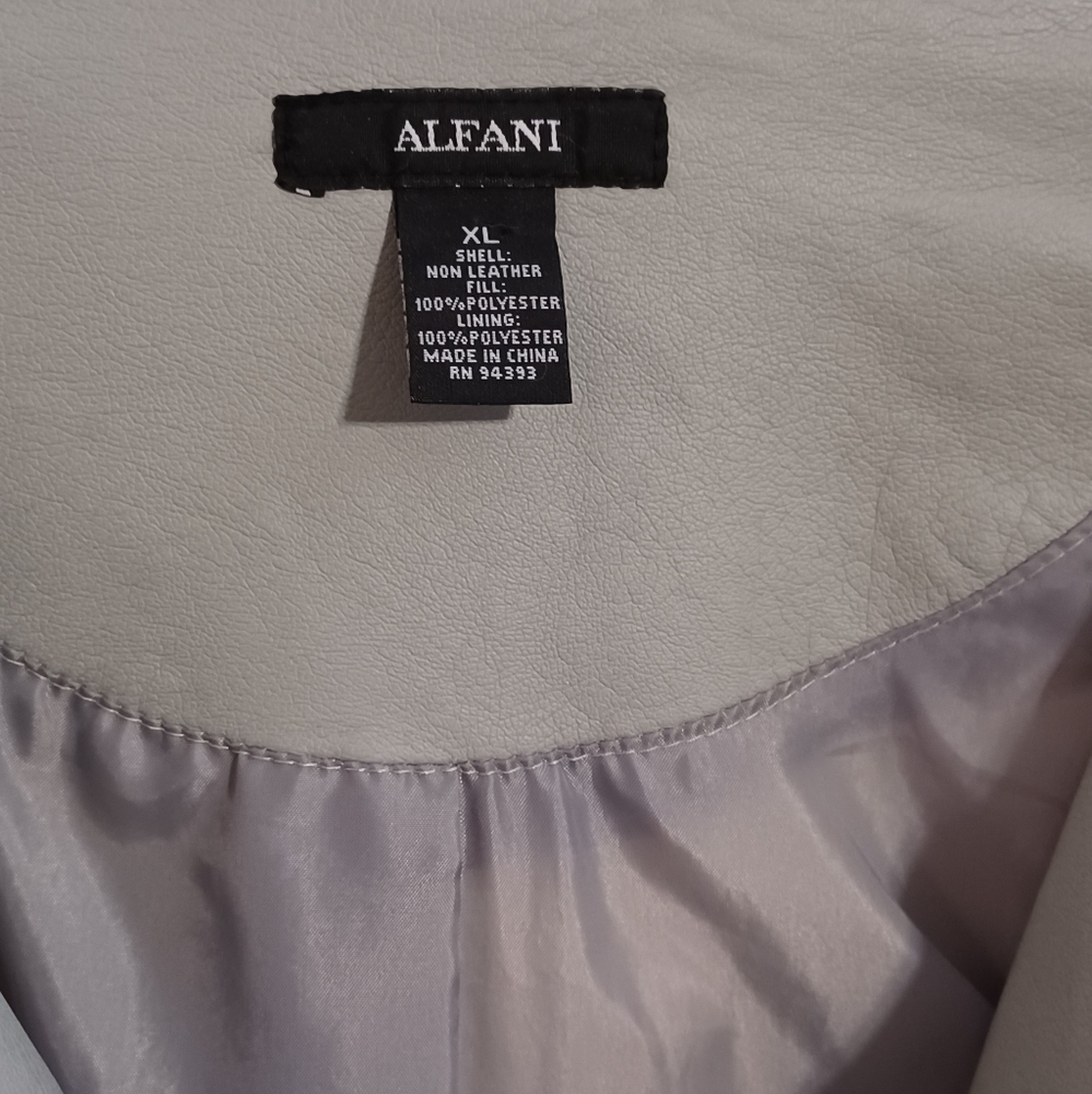 Jacket - Picture 2 of 3